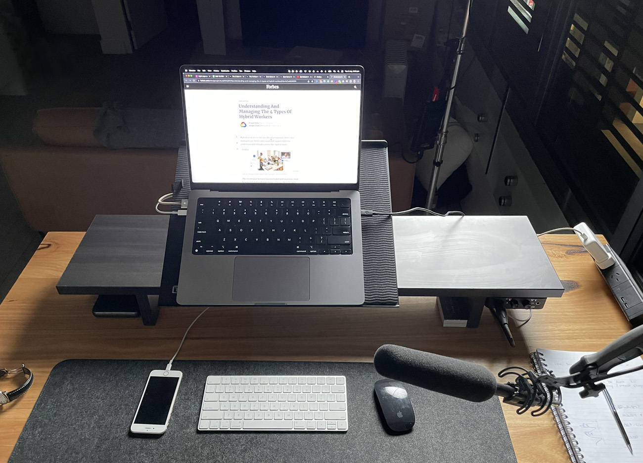 The 10 Best Standing Desks in Australia For 2022 & Reviewed]