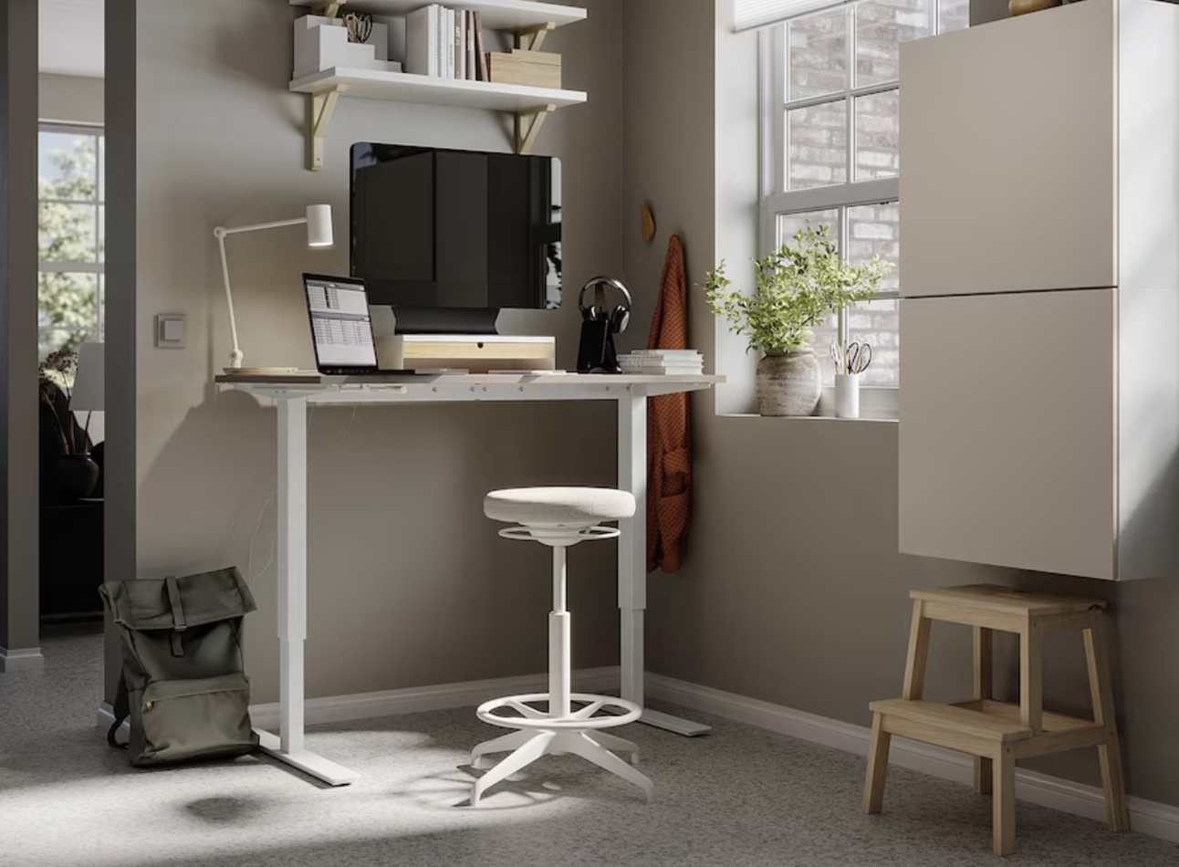 The 10 Best Standing Desks in Australia For 2022 & Reviewed]