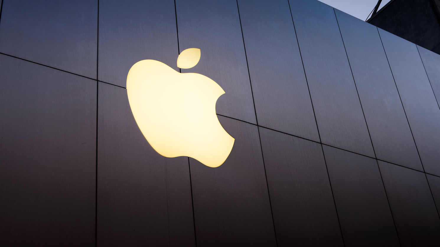 Guide to buying shares in Apple – Forbes Advisor Australia